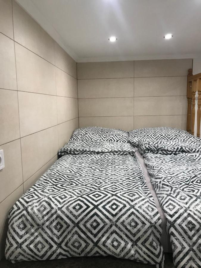Mora Apartman 2 Kiskunfélegyháza 外观 照片