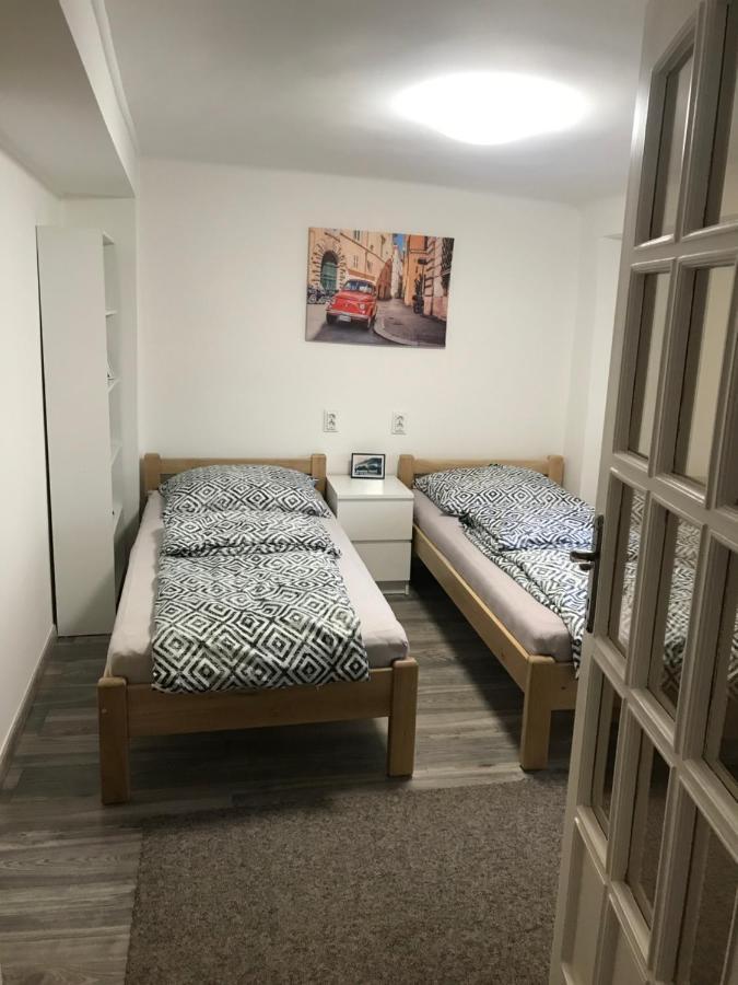 Mora Apartman 2 Kiskunfélegyháza 外观 照片