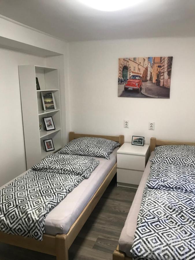 Mora Apartman 2 Kiskunfélegyháza 外观 照片