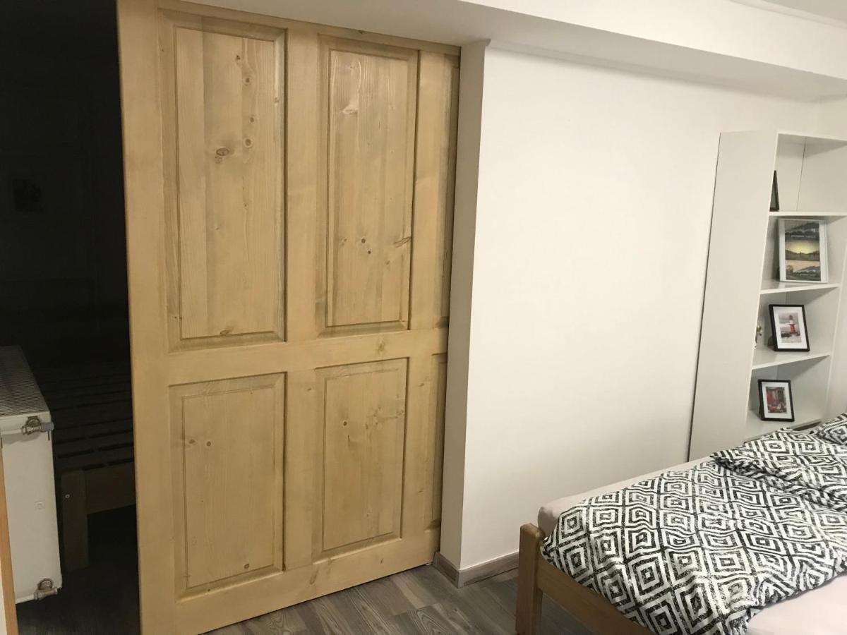 Mora Apartman 2 Kiskunfélegyháza 外观 照片