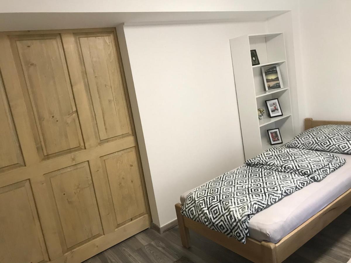 Mora Apartman 2 Kiskunfélegyháza 外观 照片